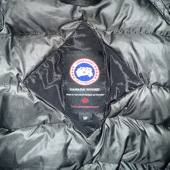 Canada Goose Down Jacket - Picture 4 of 7